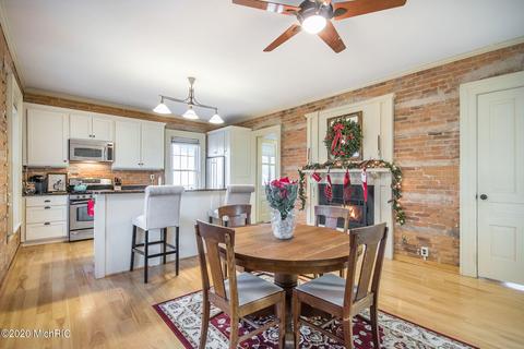 671 W Bridge St, Plainwell, MI 49080 photo 10