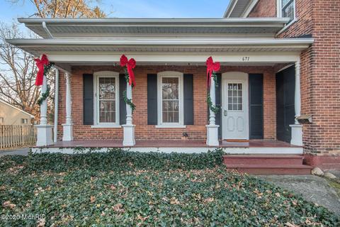 671 W Bridge St, Plainwell, MI 49080 photo 3