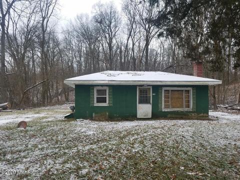 9536 S Ionia Rd, Bellevue, MI 49021 photo 2