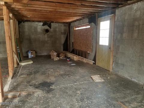9536 S Ionia Rd, Bellevue, MI 49021 photo 5