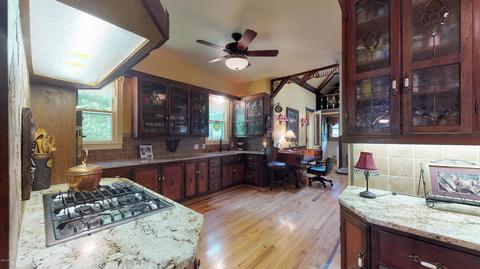 524 N Marshall Ave, Marshall, MI 49068 photo 16