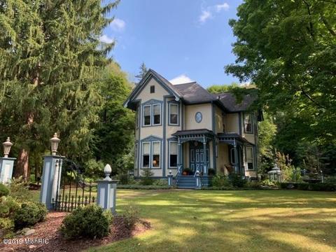 524 N Marshall Ave, Marshall, MI 49068 photo 1
