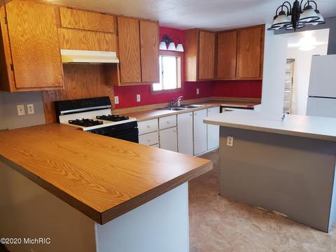 5134 E Loop Rd, Hesperia, MI 49421 photo 10