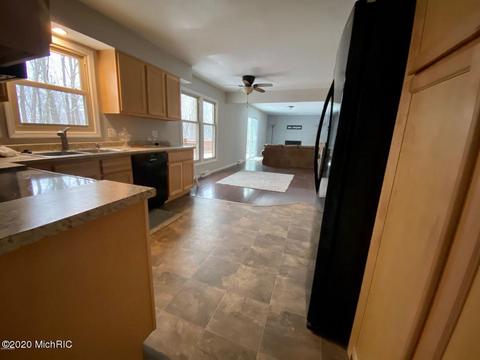 515 Edgeworthe Dr SE, Ada, MI 49301 photo 6