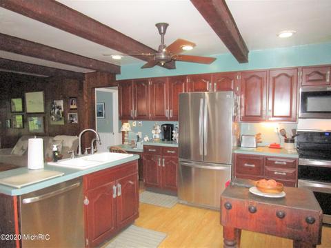 137 S Centennial, Coldwater, MI 49036 photo 10