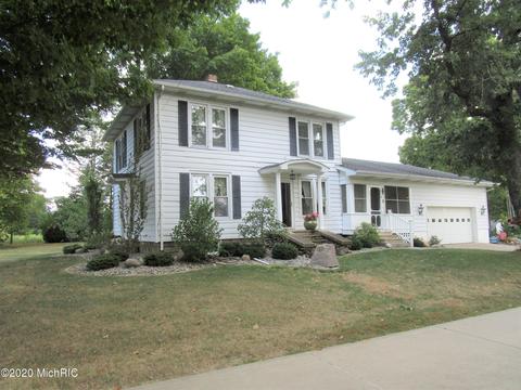 137 S Centennial, Coldwater, MI 49036 photo 1