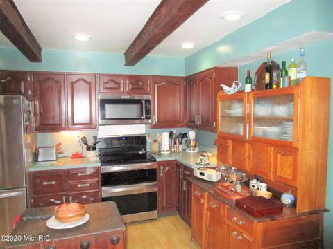 137 S Centennial, Coldwater, MI 49036 photo 9