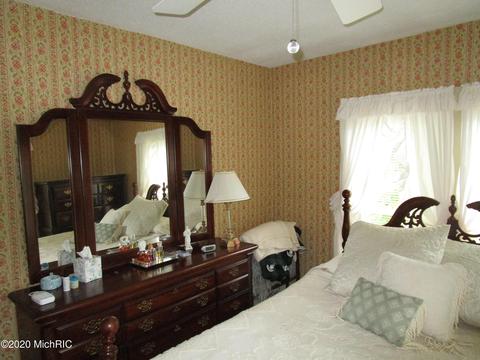 137 S Centennial, Coldwater, MI 49036 photo 18