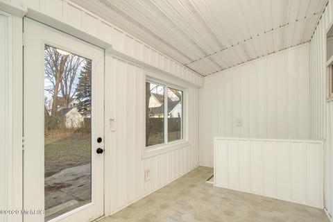 423 Hambrook St, Belding, MI 48809 photo 18