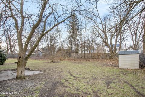 423 Hambrook St, Belding, MI 48809 photo 21