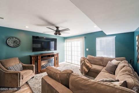 452 Waters End Ct, Valparaiso, IN 46383 photo 15