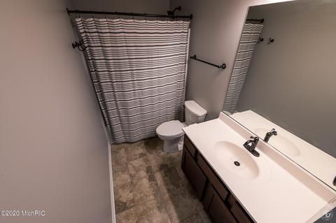 452 Waters End Ct, Valparaiso, IN 46383 photo 19