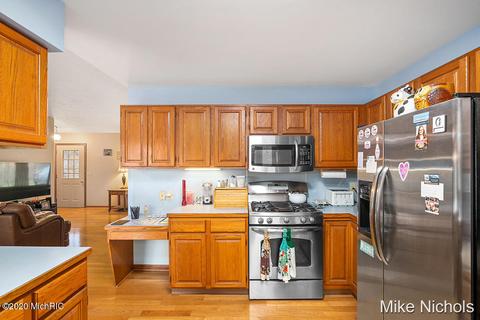 3700 Loftus Rd, Freeport, MI 49325 photo 11