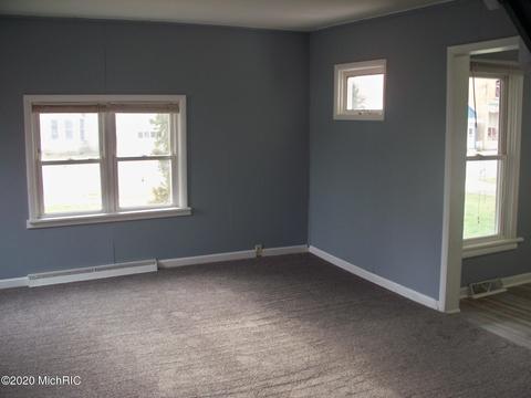 342 E Bridge St, Lyons, MI 48851 photo 8