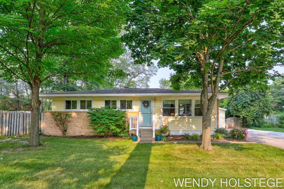 15055 155th Ave, Grand Haven, MI 49417 37 Photos MLS 202030199