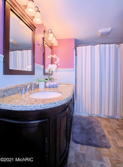 35 Taft St, Zeeland, MI 49464 photo 38