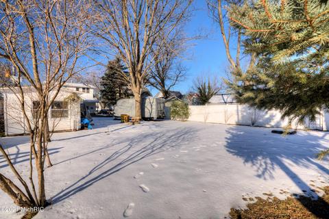 35 Taft St, Zeeland, MI 49464 photo 12