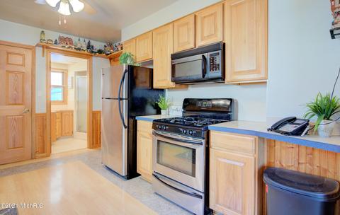 35 Taft St, Zeeland, MI 49464 photo 17