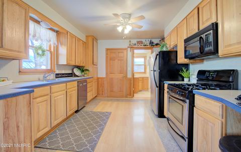 35 Taft St, Zeeland, MI 49464 photo 15