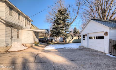 35 Taft St, Zeeland, MI 49464 photo 5