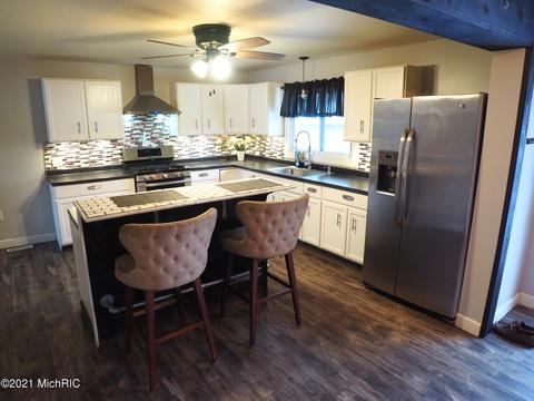 1508 142nd Ave, Dorr, MI 49323 photo 2