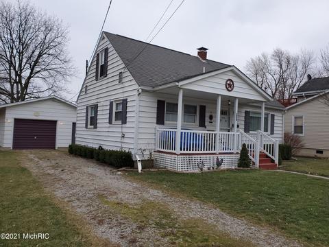 1007 State St, Adrian, MI 49221 photo 1