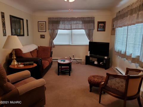 1007 State St, Adrian, MI 49221 photo 10