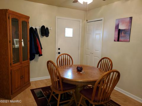 1007 State St, Adrian, MI 49221 photo 15