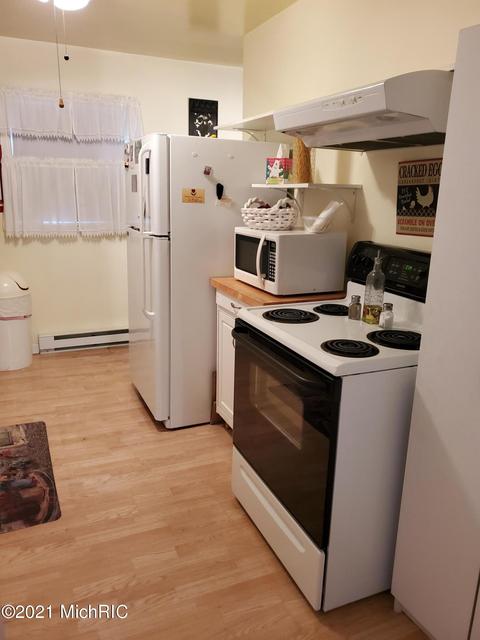 1007 State St, Adrian, MI 49221 photo 13