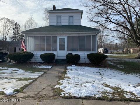 237 Winona St, Bronson, MI 49028 photo 1