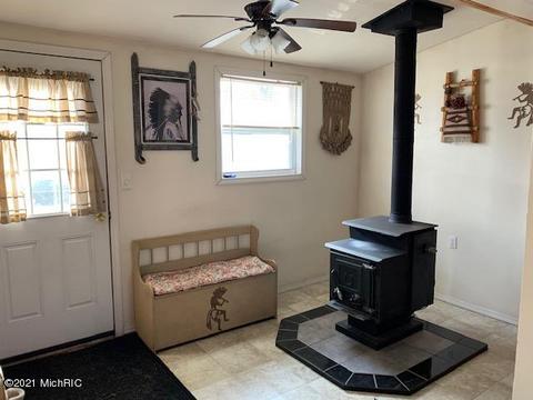 237 Winona St, Bronson, MI 49028 photo 3