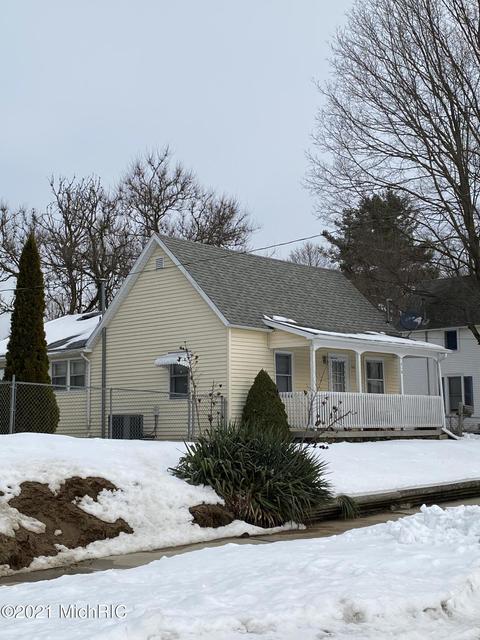 710 W May St, Belding, MI 48809 photo 3