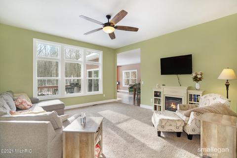 4519 Amazon Dr, Lowell, MI 49331 photo 3