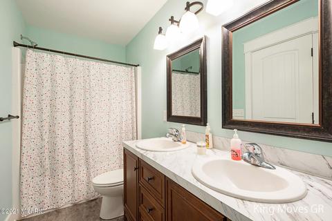 1010 Grindle Dr SE, Lowell, MI 49331 photo 13