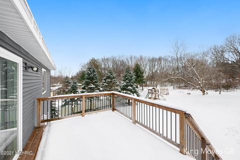 1010 Grindle Dr SE, Lowell, MI 49331 photo 25