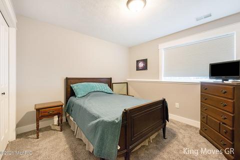 1010 Grindle Dr SE, Lowell, MI 49331 photo 23