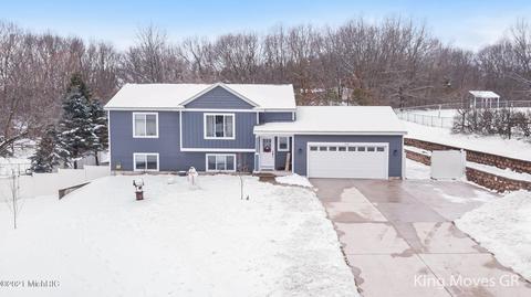 1010 Grindle Dr SE, Lowell, MI 49331 photo 4