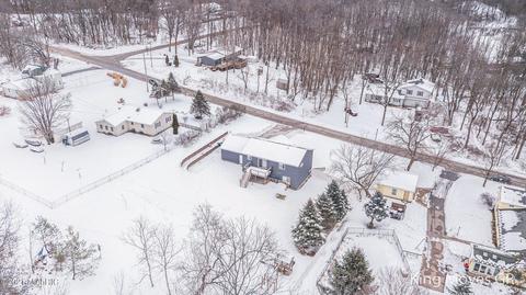 1010 Grindle Dr SE, Lowell, MI 49331 photo 36