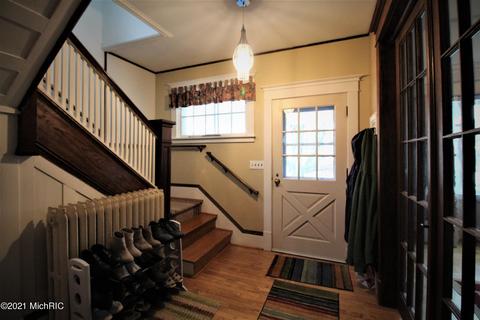 360 2nd St, Manistee, MI 49660 photo 5