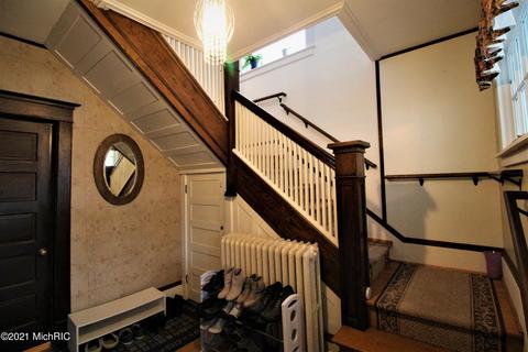 360 2nd St, Manistee, MI 49660 photo 3