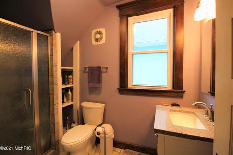 360 2nd St, Manistee, MI 49660 photo 23