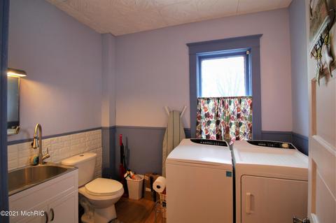 360 2nd St, Manistee, MI 49660 photo 12
