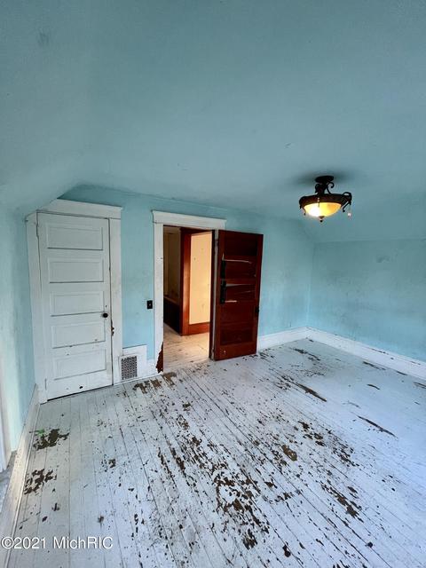 125 Hart St, Marshall, MI 49068 photo 25