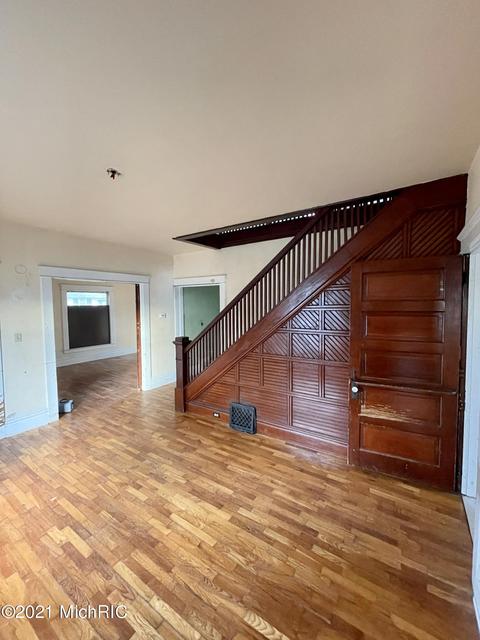 125 Hart St, Marshall, MI 49068 photo 10