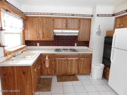 8613 E Loop Rd, Hesperia, MI 49421 photo 14