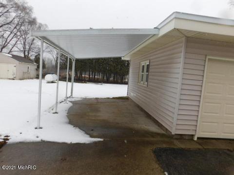 8613 E Loop Rd, Hesperia, MI 49421 photo 5