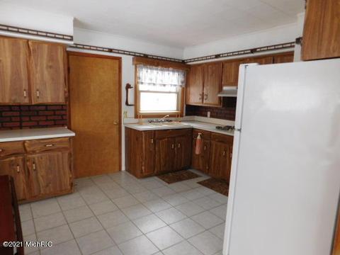 8613 E Loop Rd, Hesperia, MI 49421 photo 12