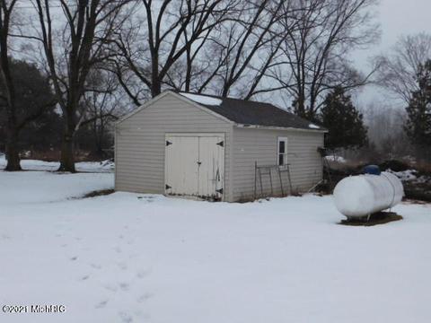 8613 E Loop Rd, Hesperia, MI 49421 photo 6