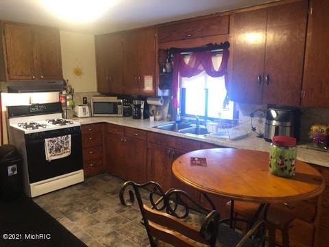 9980 50th Ave, Remus, MI 49340 photo 5