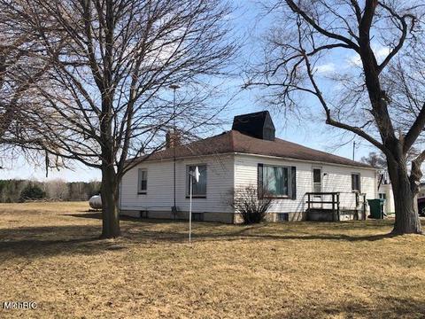 9980 50th Ave, Remus, MI 49340 photo 2